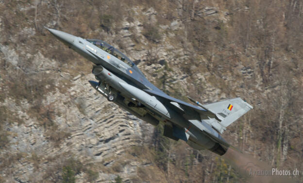 Beglian Air Force F-16 in Meiringen 2014 