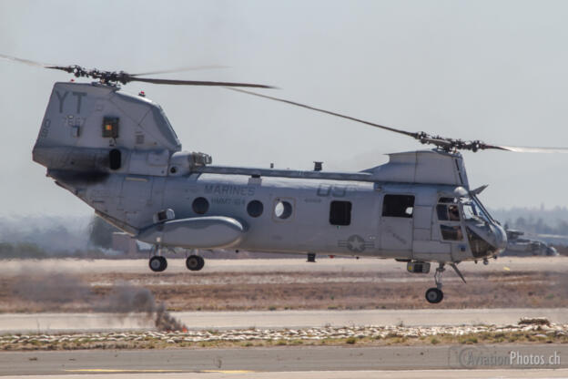 Boeing-Vertol CH-46E Sea Knight