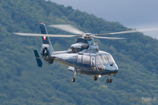 Eurocopter SA365N 