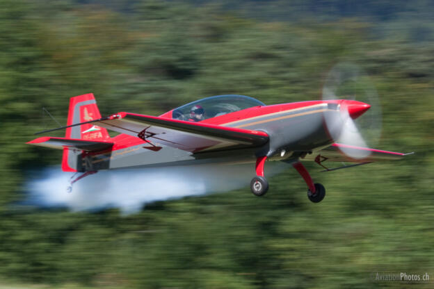 Extra EA-300L