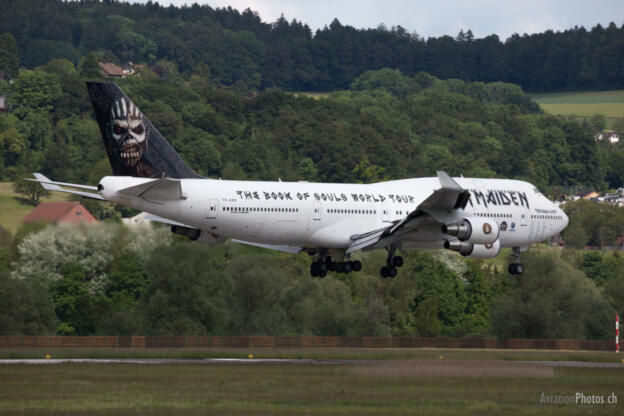 Boeing 747-428