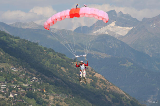 Fallschirmspringer