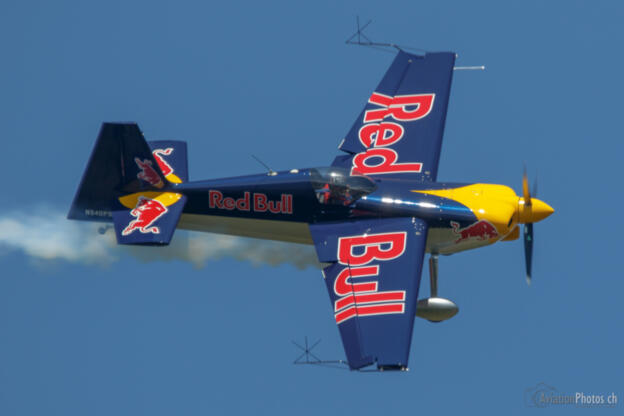 Zivko Edge 540 Red Bull Team 