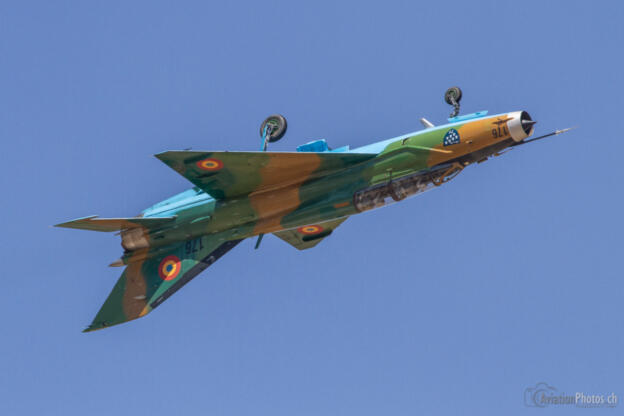 Mikoyan-Gurevich MiG-21UM Lancer B 