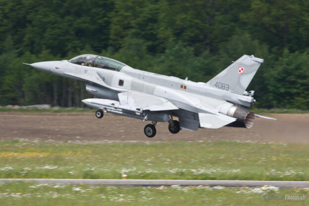 Lockheed Martin F-16DJ Fighting Falcon