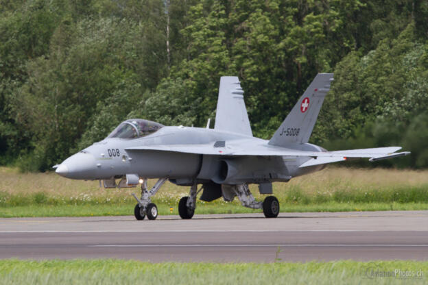 McDonnell Douglas F/A-18D Hornet 