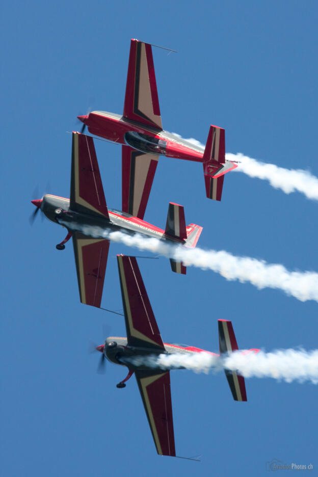 Extra EA-300L