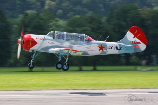 Bacau YAK-52