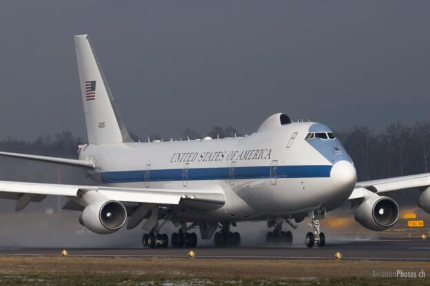 Boeing E-4B 