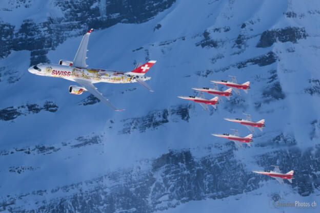 Bombardier CSeries CS300 & Northrop F-5 Tiger