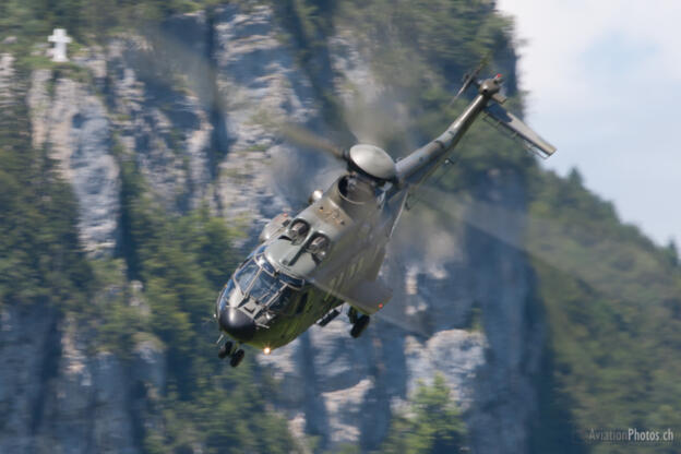 Aerospatiale TH89 Super Puma (AS-332M1)