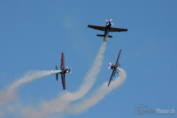 Extra EA-300L