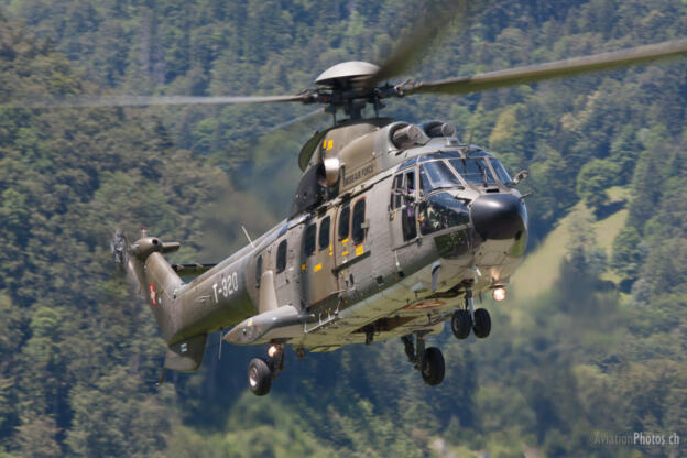 Aerospatiale TH89 Super Puma (AS-332M1)