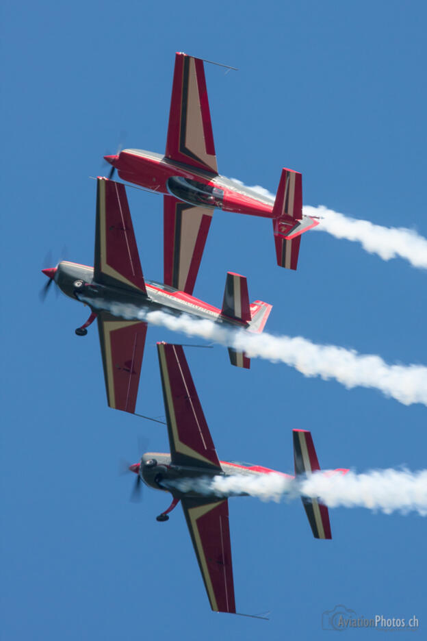 Extra EA-300L