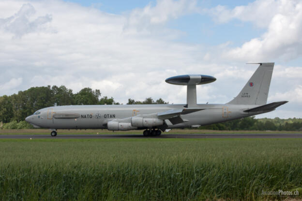 Boeing E-3A Sentry (707-300) 