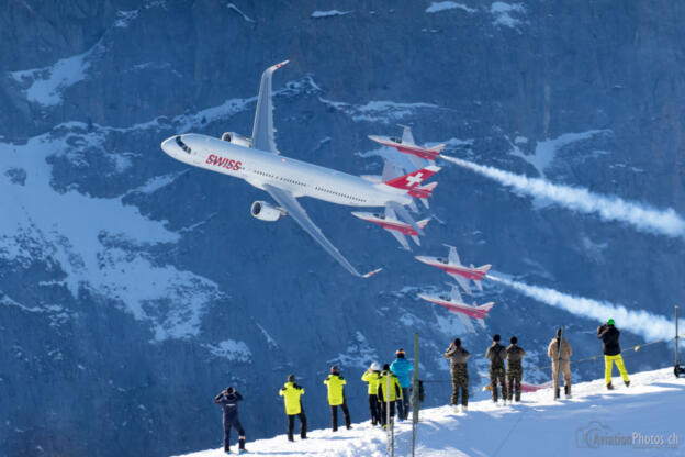  Airbus A321-212 & Northrop F-5 