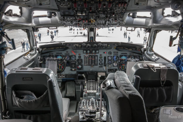 Boeing E-3A Sentry (707-300) 