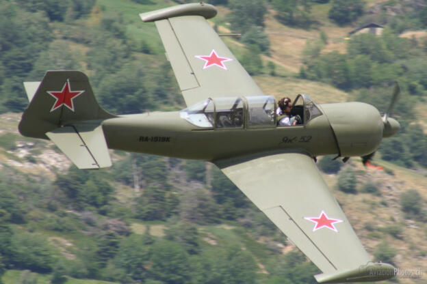 Aerostar Yak-52(mod)