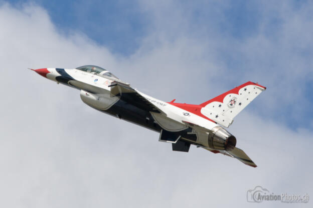 Lockheed F-16CJ Fighting Falcon