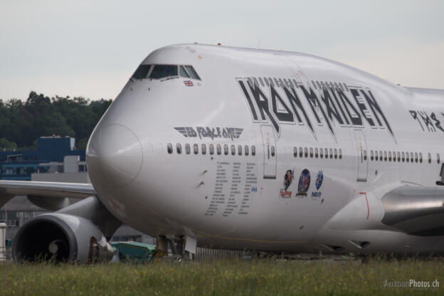 Boeing 747-428