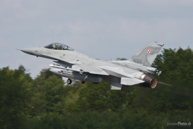 Lockheed Martin F-16CJ Fighting Falcon