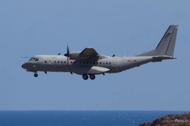 Casa CN-295