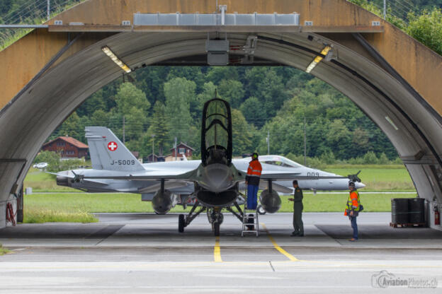 General Dynamics F-16BM Fighting Falcon 