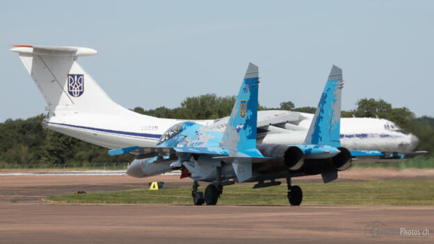 Ilyushin Il-76MD  & Sukhoi Su-27UB 