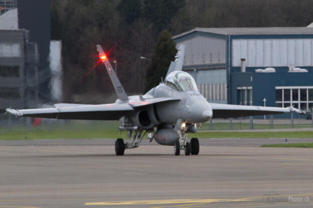 McDonnell Douglas F/A-18D Hornet 