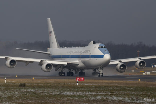 Boeing E-4B 