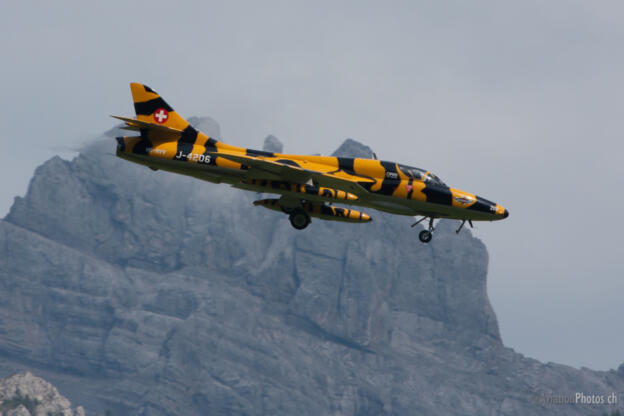 Hawker Hunter T68 
