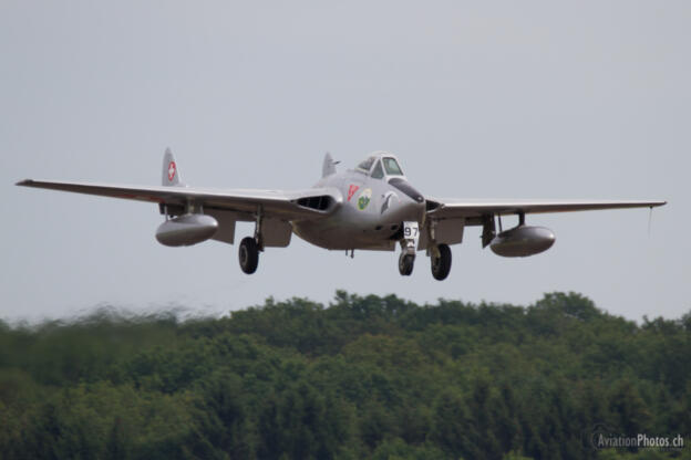Vampire DH 100 