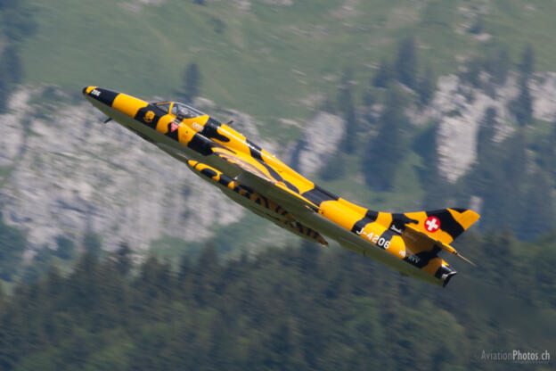 Hawker Hunter T68 