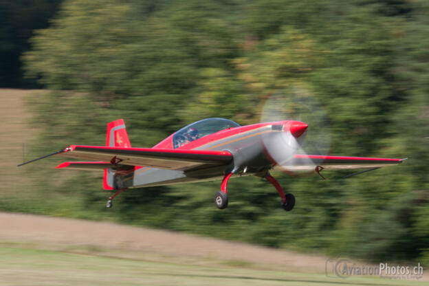 Extra EA-300L