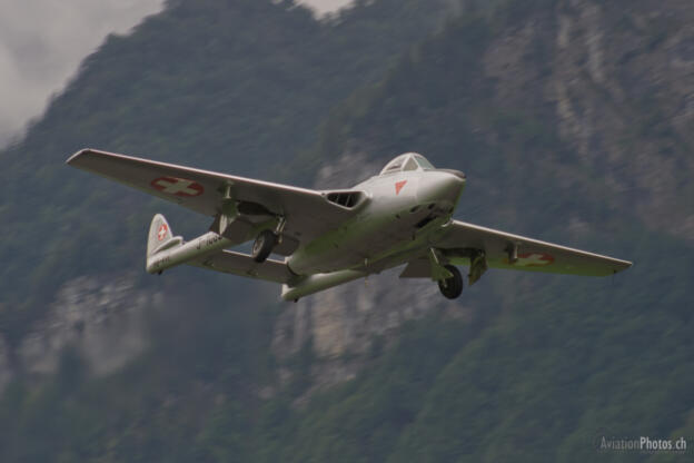 F+W Emmen Vampire FB6 (DH-100)