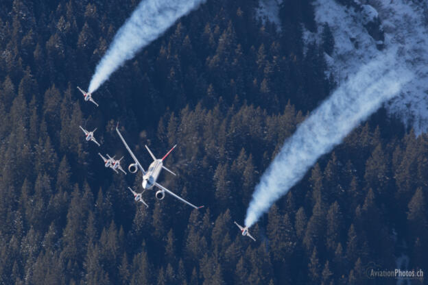 Bombardier CSeries CS300 & Northrop F-5 Tiger