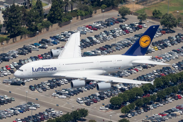 Airbus A380-841 