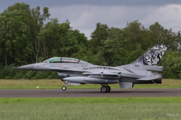 General Dynamics (Fokker) F-16BM Fighting Falcon (401) 