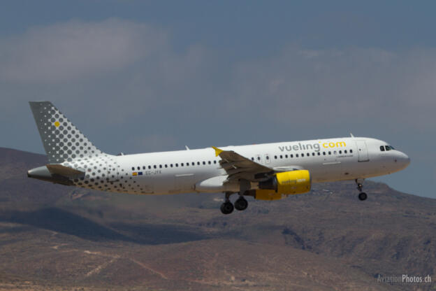 Airbus A320-214 