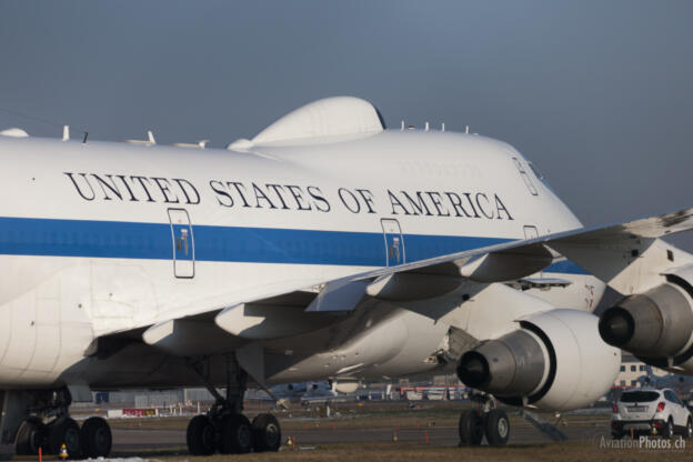 Boeing E-4B 