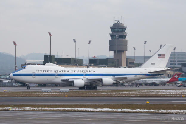 Boeing E-4B 